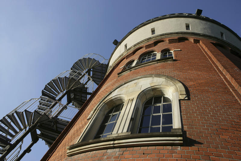 RealPreCinema's tweet photo. The former Broicher Water Tower is in fact a neo-#Romanesque brick building from 1904, in the MüGa Park @Ruhr_Tourismus. The Mülheim Camera Obscura, also houses the #MülheimMuseum on the history of film and photography. https://t.co/jrH55L1wlR