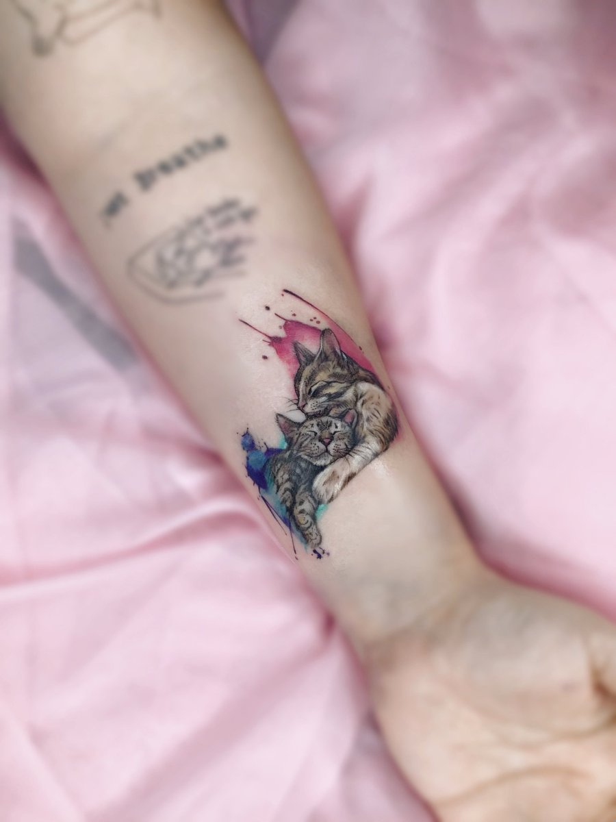 MatiasZaracho20's tweet photo. Si buscas hacerte un retrato de tus hijos peludos me podes escribir y te diseño un tattoo lindo lxs espero en flamingotattoopy o me escriben a mi número 0991913586 🩷😈 https://t.co/TirHBrY94w