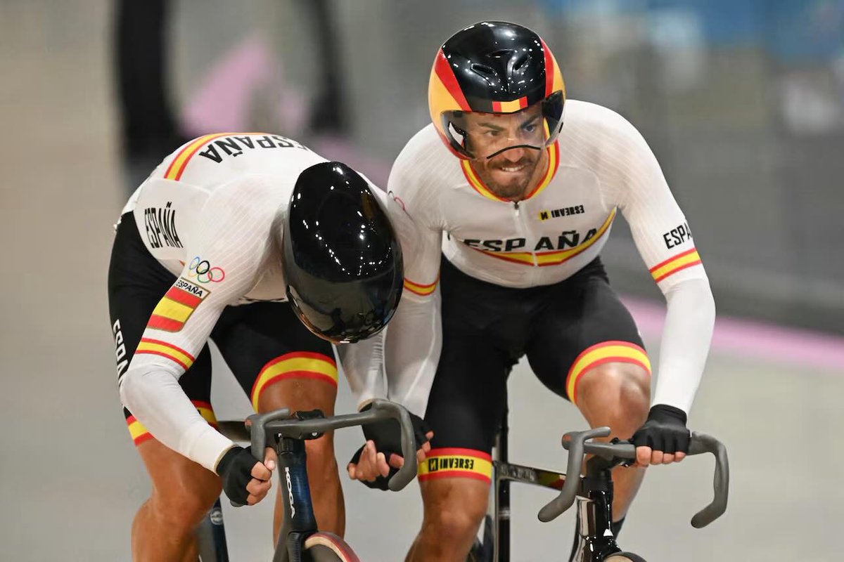 Track Piste (@trackpiste) on Twitter photo Impresionante madison de <a href="/SebastianMoraV/">Sebastián Mora</a> y <a href="/alberttorresb/">Albert Torres B.</a> que se llevan el triunfo en el último sprint por delante de Países Bajos y Belgica. Impresionante madison de <a href="/SebastianMoraV/">Sebastián Mora</a> y <a href="/alberttorresb/">Albert Torres B.</a> que se llevan el triunfo en el último sprint por delante de Países Bajos y Belgica.