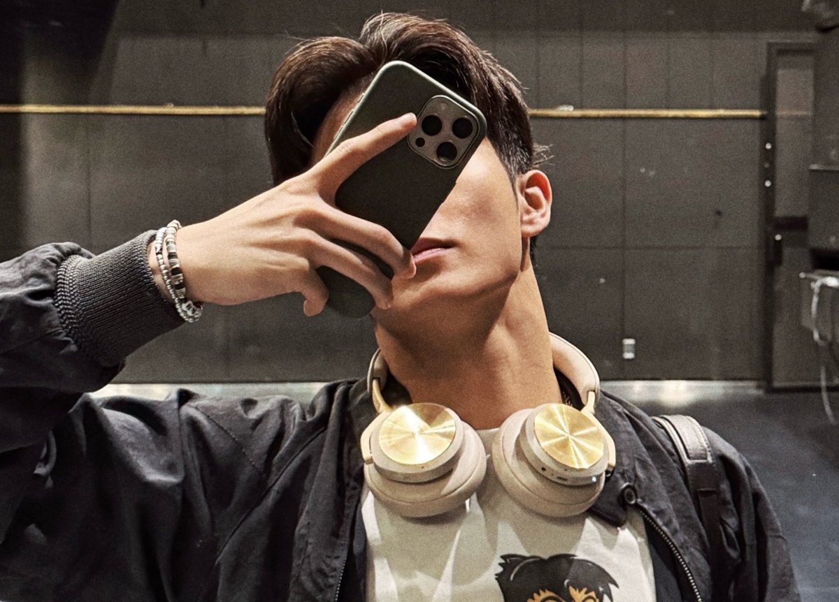 joyfulmarkly's tweet photo. 🎧📸🤟🏻 https://t.co/wLFdlbO4qo