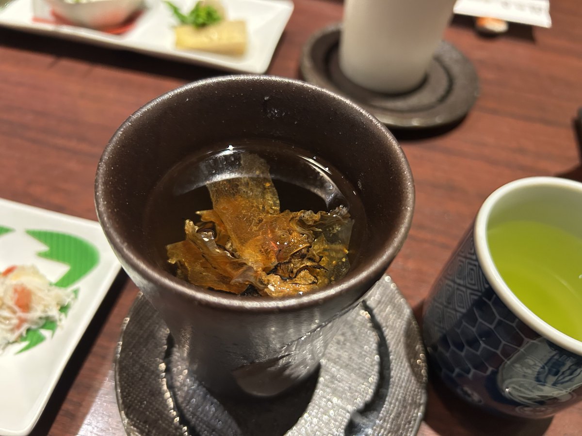 熱燗に蟹を入れるのは天才すぎ