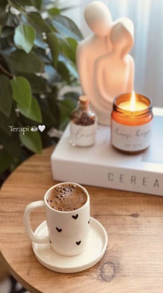 40 yanlışla Dost, bir yanlışla düşman
olunur.  
O  yüzden içilen kahvelere
güvenmeyin.. ☕️