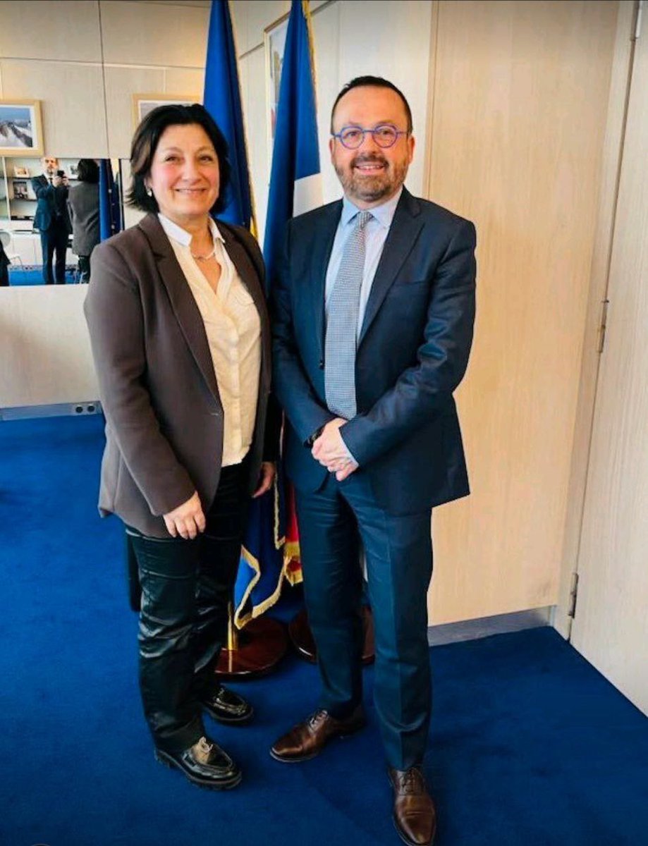 J’ai pu échanger récemment avec la présidente de l’Ordre National des Masseurs-Kinésithérapeutes. Une discussion essentielle pour réfléchir à l’avenir d’une profession clé dans notre système de santé :

✅ Un maillon indispensable du parcours de soins : Que ce soit en