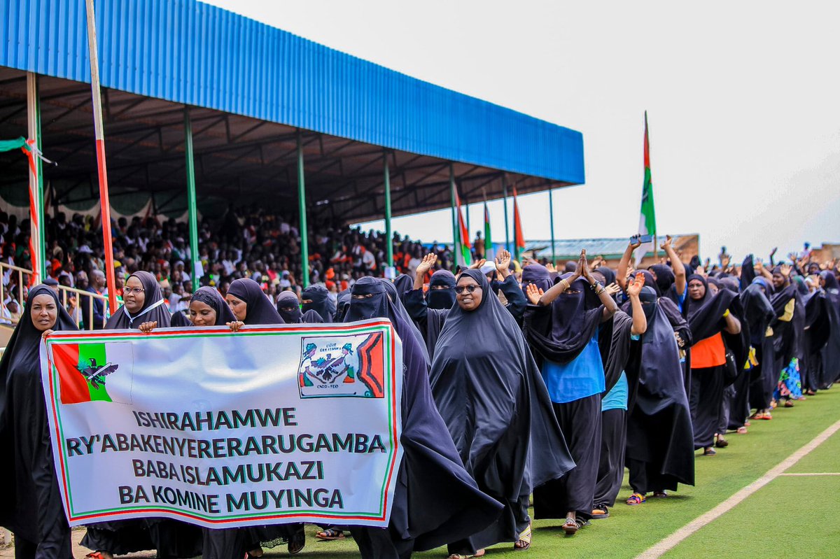 nkurunzizaherm2's tweet image. Démonstration de force en commune Muyinga. #CnddFdd2025 🔥