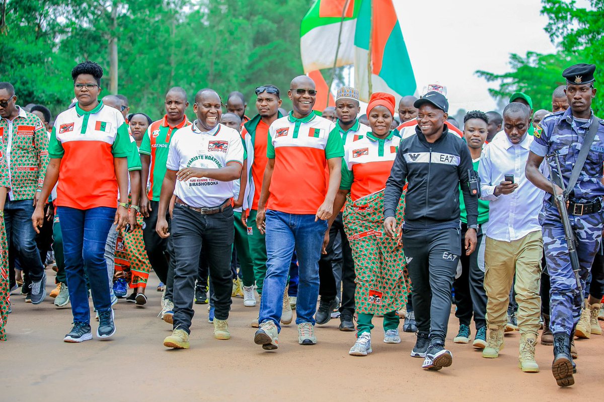 nkurunzizaherm2's tweet image. Démonstration de force en commune Muyinga. #CnddFdd2025 🔥