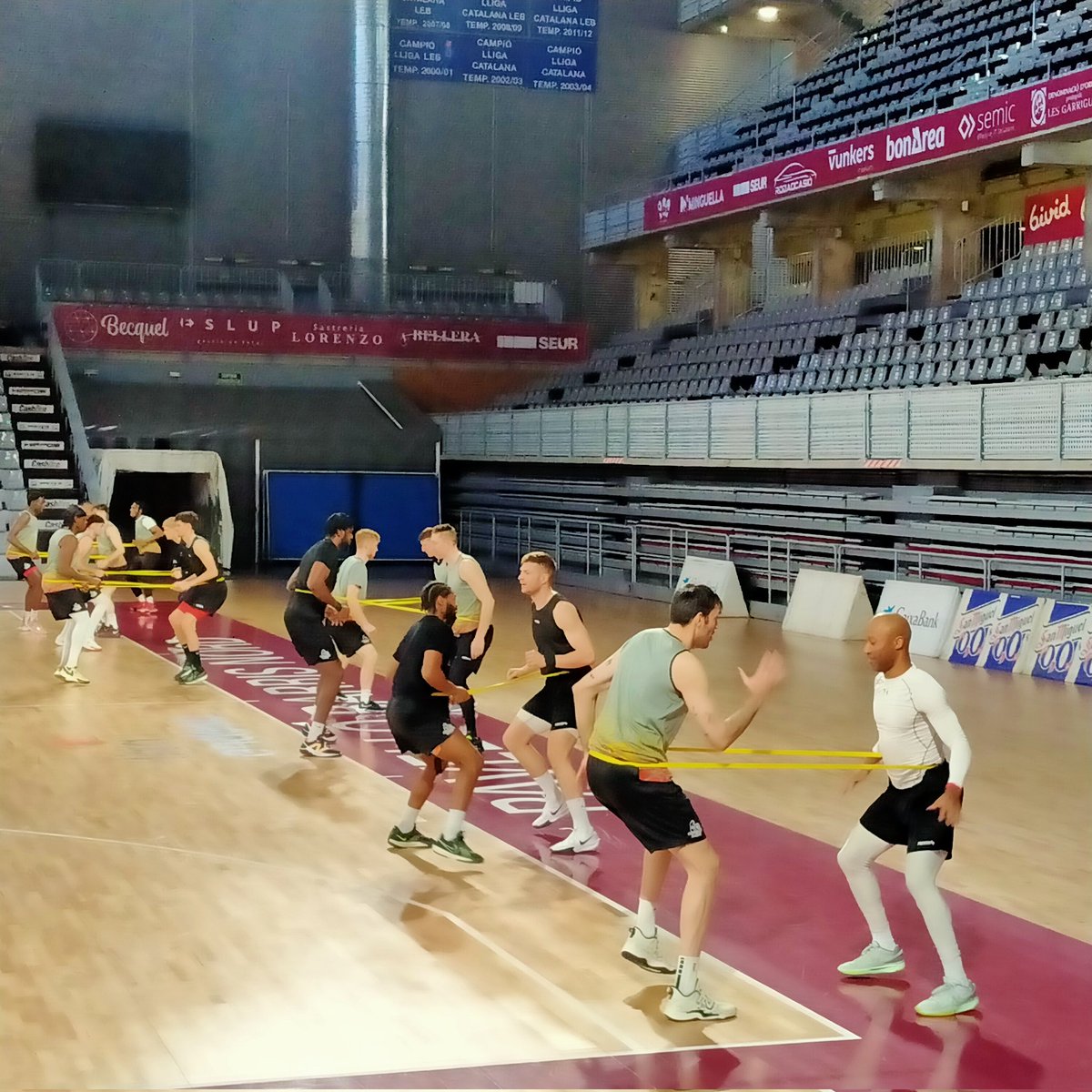 David Bachiller (@davidbatxiller) on Twitter photo Som-hi Hiopos Lleida contra <a href="/CoviranGranada/">Coviran Granada</a> (12.30h) #esports #lleida #basquet #ACB Som-hi Hiopos Lleida contra <a href="/CoviranGranada/">Coviran Granada</a> (12.30h) #esports #lleida #basquet #ACB