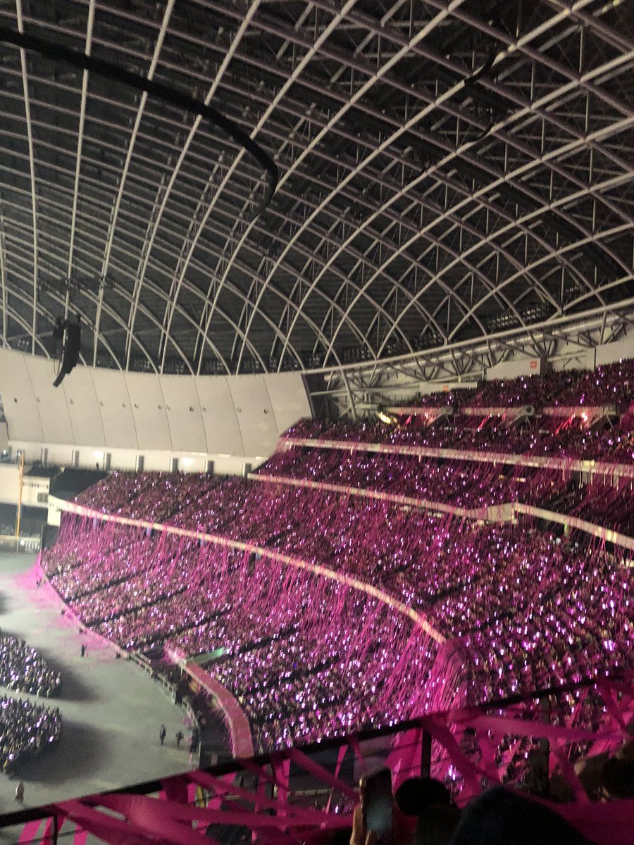 309focused's tweet photo. 250316 The tense in TAIPEI

U R 이벤트 너무 예뻐서 울었다 ㅠㅠ

#태연 #TAEYEON
#TAEYEON_TheTENSE_in_TAIPEI https://t.co/YqQorK9E1X