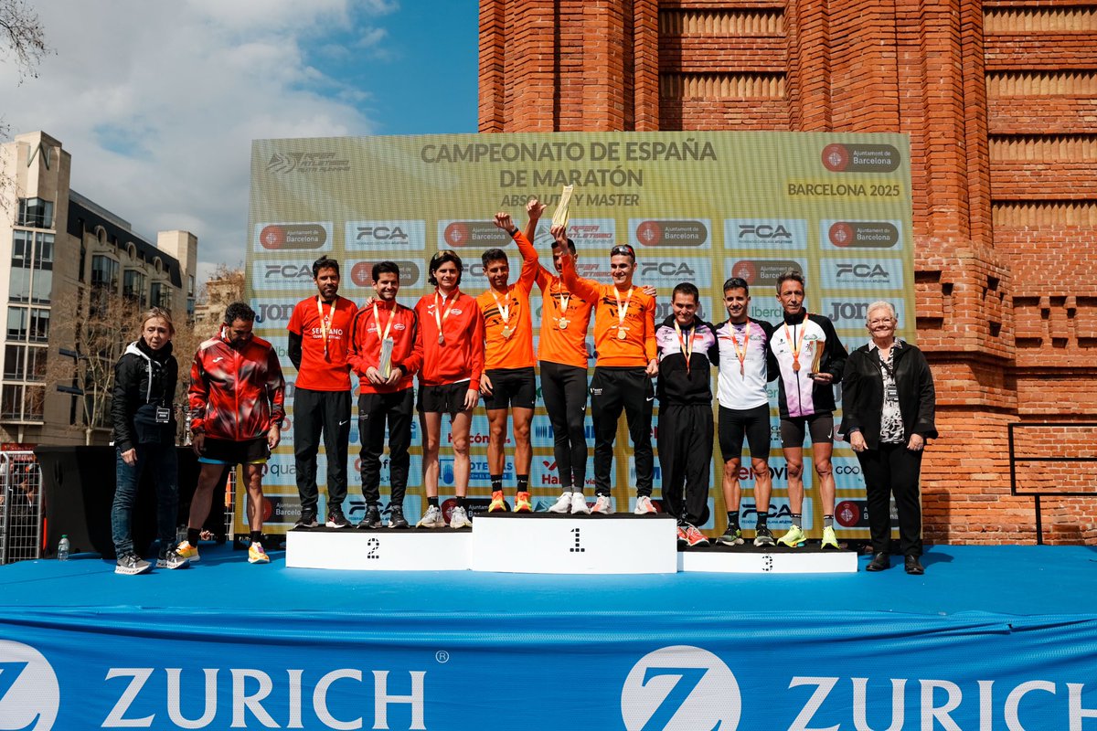 Con todos ustedes, el podio 🚹 del #CEmaratón 2025:

🥇 Hamid Bed Daoud ⏱️ 2:06:49 
🥈 <a href="/Fruterorunner/">Jesus Olmos</a> ⏱️ 2:12:35
🥉 <a href="/RoberAlaiz/">Rober Alaiz</a> ⏱️ 2:18:20

Clasificación por equipos:

🥇 <a href="/vickyfoods/">Vicky Foods</a> ⏱️ 6:53:31
🥈 <a href="/serranocarnicas/">Cárnicas Serrano</a> ⏱️ 6:58:45
🥉 Atletismo Albacete ⏱️ 7:08:55

Enhorabuena 👏🏼