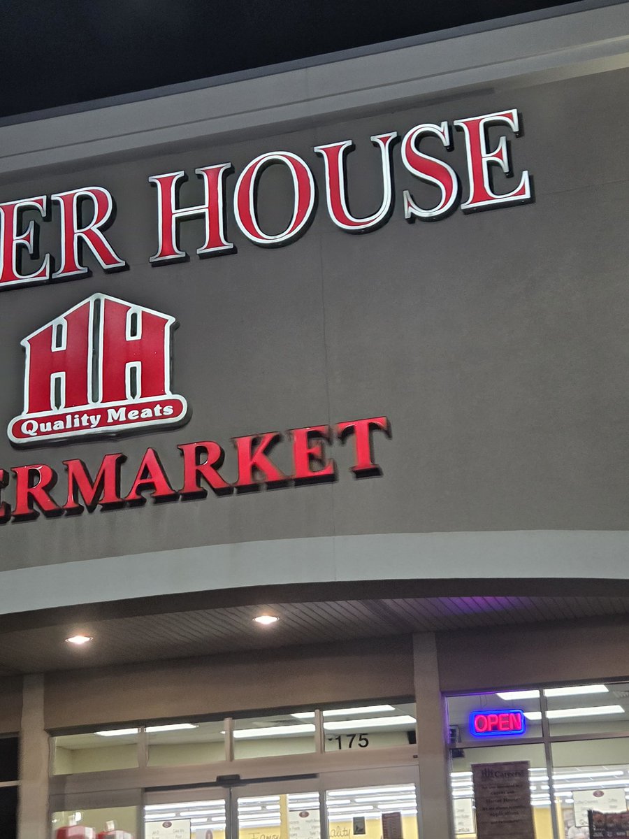 ozarklifer's tweet photo. @HarterHouse You have a flashing "Open" sign at 6:30am but I'll sit and wait until 7am. https://t.co/2SzeNX4d9f
