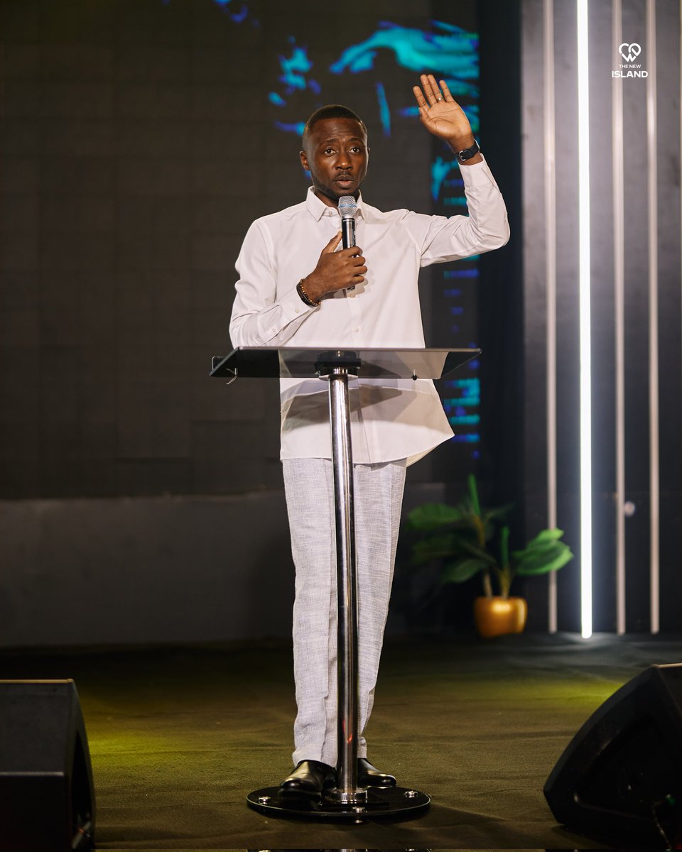 TheNew_Island's tweet photo. Becoming is first about you. It's not about the things in your hands or your environment.
This is why God's primary focus is to change your internal environment and the way you see things.
TheSojourner
#7YearsIn7Days
#WeAreTheNewIsland
#WeAreTheNew
#iLoveThisChurch https://t.co/AhYsF6ewbc