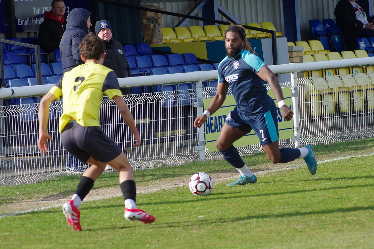 RayleighFootie's tweet image. A few photos📸 as Rayleigh Town beat Southend Manor 2-0 in a scrappy game, but a win is a win and sometimes you have to win ugly, the win moves Rayleigh up to third in the table as the race for the playoffs gathers pace
@RayleighTownFC1 @NonLeagueCrowd @NonLeagueUK_