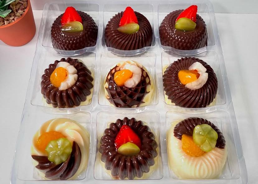 bismaramd's tweet photo. @0_0ishi Halo kak aku jual pudding mini isi 9 55k aja sudah ada fla nya kalo utk topping buah 65k aja murahh bisa untuk hampers lebaran jugaa dom depok https://t.co/b9qD1VHJYL