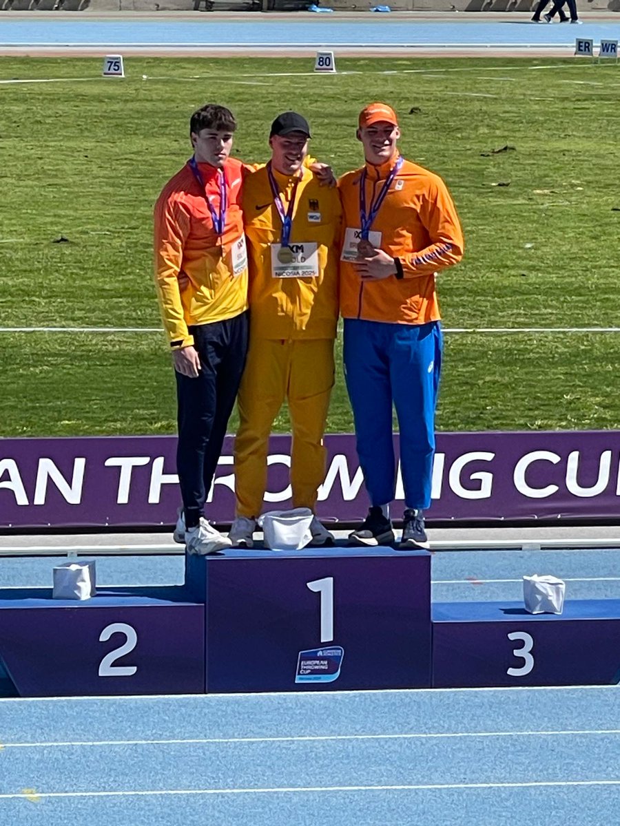¡¡¡Fantástico fin de semana para el atletismo riojano!!!
 
✅Marcos Moreno 🥈Sub23 en la Copa de 🇪🇺 de Lanzamientos en Disco

✅Esther Rodríguez 🥈 F40 en el Cto. de 🇪🇸 de Maratón y récord de La Rioja

✅Samuel Chandro 🥉 en 3000m en el Cto. de 🇪🇸 Sub16 PC
correrenlarioja.com