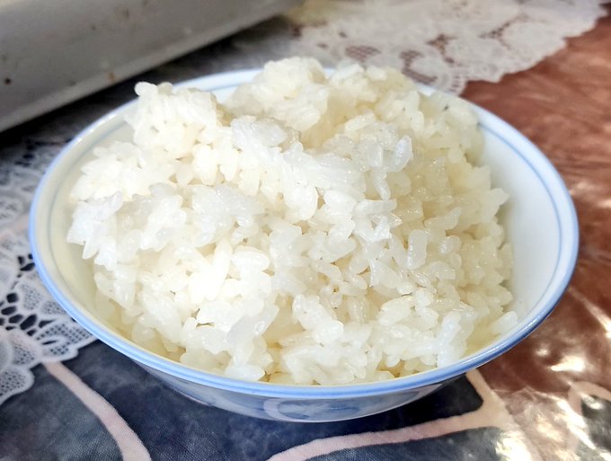 その上白飯をおかわりした。納豆を迎え撃つのに必要だったので。 食後には紅茶もいただいて大満足。ガルパンおじさん仲間から『入船さんはお風呂とごはんがとても良い』という強いオススメからの今回の宿泊でしたが期待値を軽々越えて素晴らしかった 