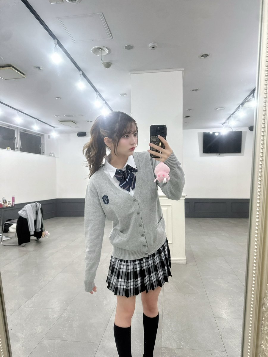みーこ•*¨*•.¸♬︎ Post by 黒嵜菜々子【Root mimi】 on X: 制服デートしよ