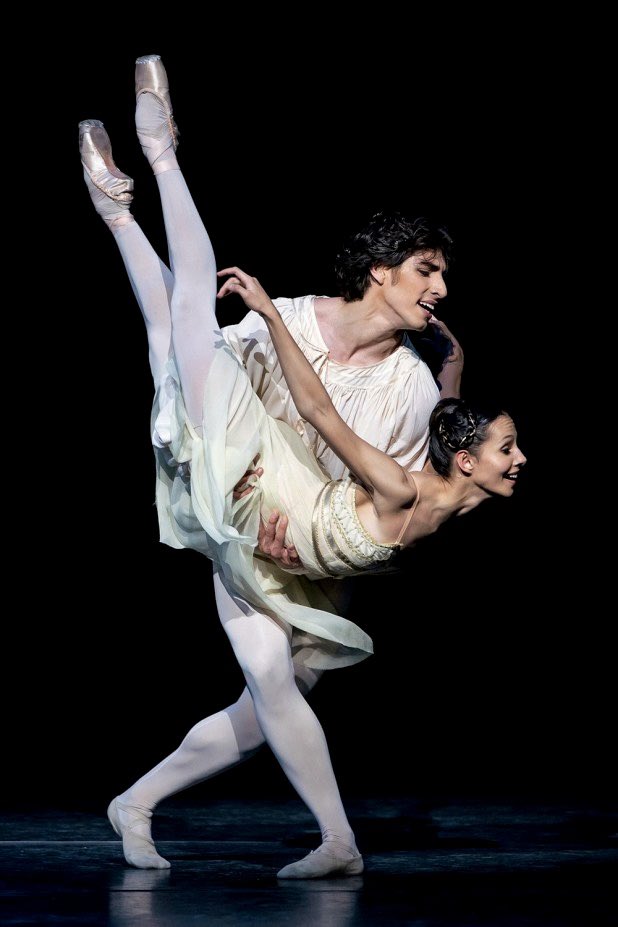 HollyFJenkins's tweet photo. Had the most amazing evening at The Royal Ballet &amp; Opera House @rbo_org watching Francesca Hayward &amp; Cesar Corrales in Sir Kenneth MacMillan’s, #RomeoandJuliet 🥹 https://t.co/MY7pyJjowY