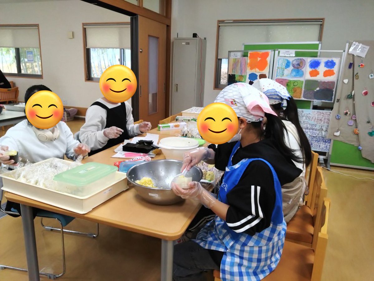 本日はぴよっこ食堂でした✨
学生スタッフさんたちも大活躍！！