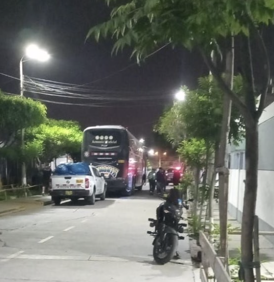brunoschaaf's tweet photo. Mataron a cantante de Armonía 10.

No hay industria que aguante este nivel de violencia. Se necesita un ministro del Interior dedicado al cargo y una política migratoria que asegure que todo extranjero residente estudie o trabaje formalmente. Aquel que no cumpla, no lo queremos. https://t.co/0L0HSYb5S4