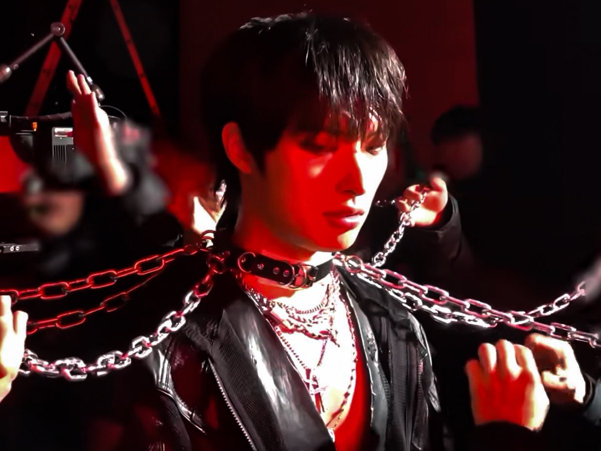 묶여 닫힌 체인
—민기♥️⛓️