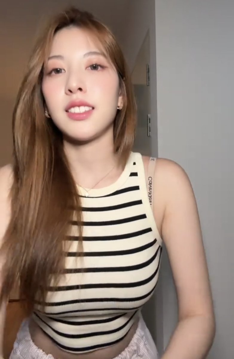 showcamcam's tweet image. น้องมินมิน หุ่นคือดีต่อใจมาก