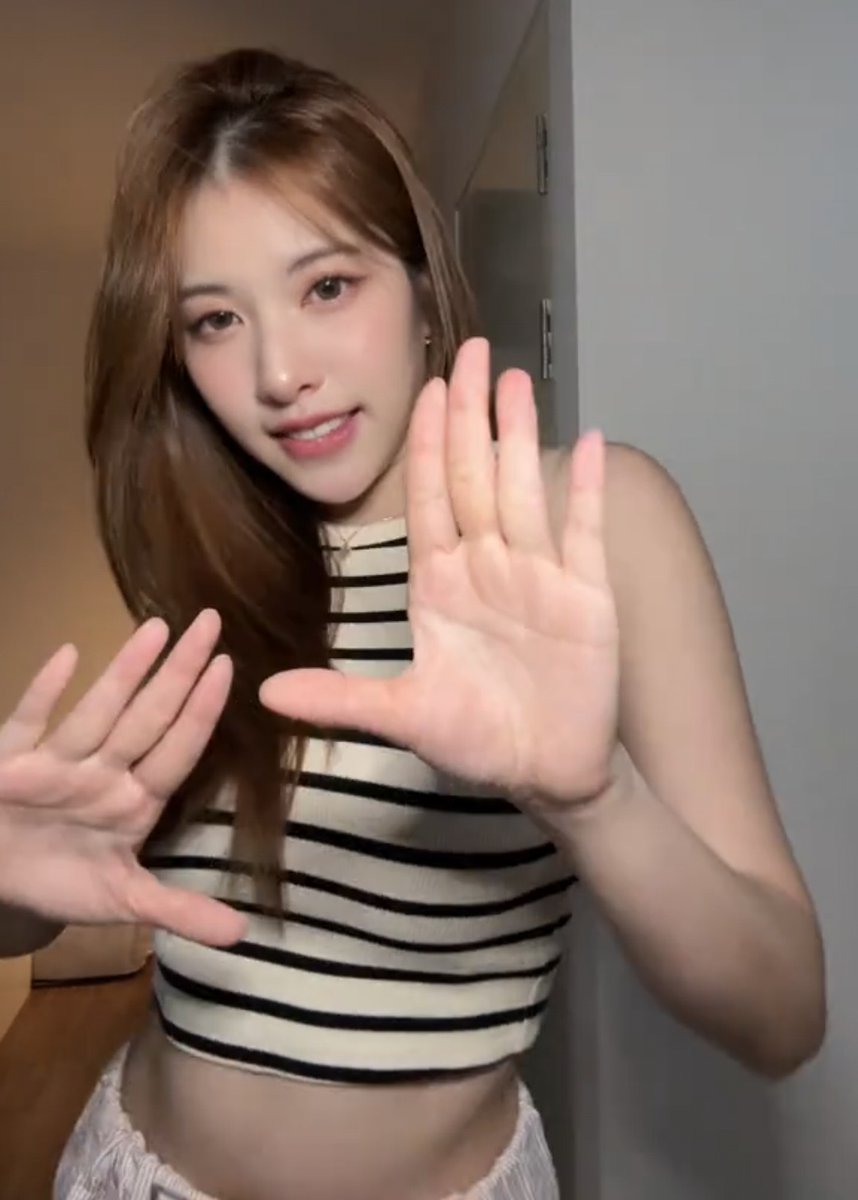 showcamcam's tweet image. น้องมินมิน หุ่นคือดีต่อใจมาก