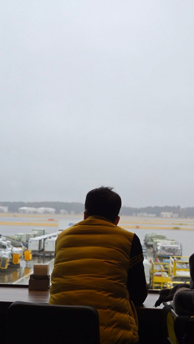 9泊10日間の日程を終えて帰国。 今回は日本監督とのコラボ撮影という初挑戦をしたが、とても良かった。 また、新しい方式のコンセプトといくつかの俳優たちのために大変ではないが、それもまた良い経験だと思う。  5月にまた撮影に来ます。 皆さん、お疲れ様でした。
#LadybugFilm  #JayLee