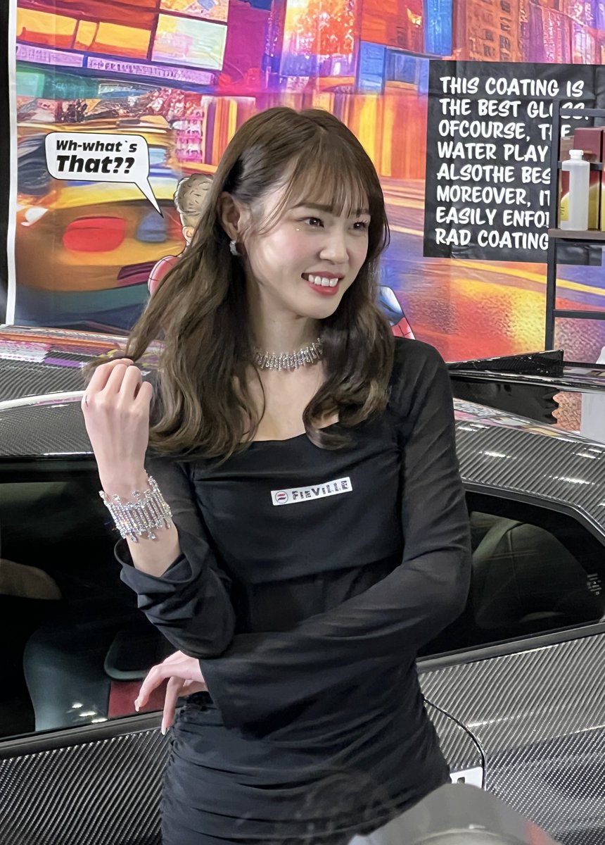 mackey1626a's tweet photo. 我が街のスーパースター橘香恋ちゃん(@karen_du_ub ) はオートフェスティバルでは1番人気でした😆そして…帰宅途中にあるものを見つけちゃいます❗️続く #FIEVILE #橘香恋  #名古屋オートフェスティバル https://t.co/Bz5oqcCURh