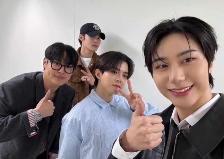 💙💛

#강승식 #KANGSEUNGSIK