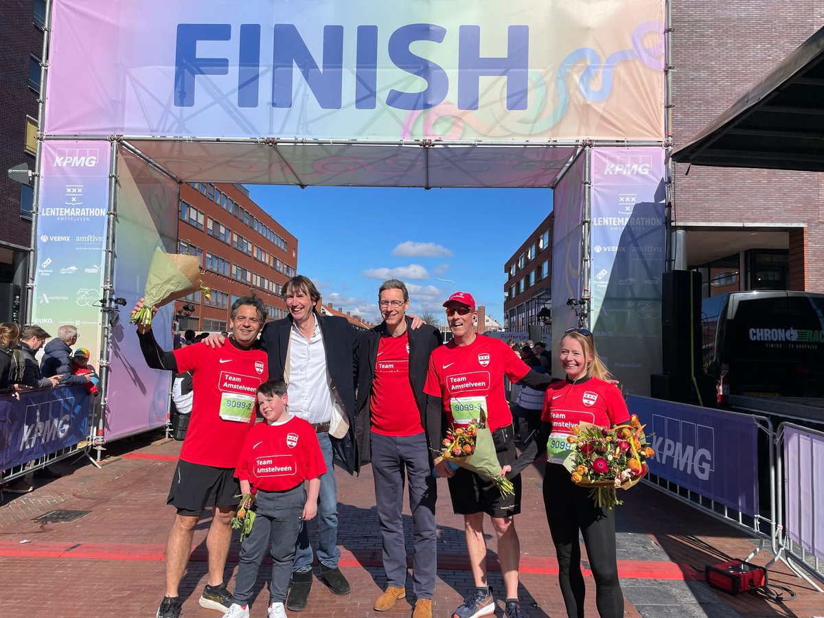 Wat een geweldig sportief evenement op het Stadshart <a href="/Gem_Amstelveen/">Gemeente Amstelveen</a> . Ook wethouders liepen mee estafette #kpmglentemarathon. Gefeliciteerd allemaal💪💐