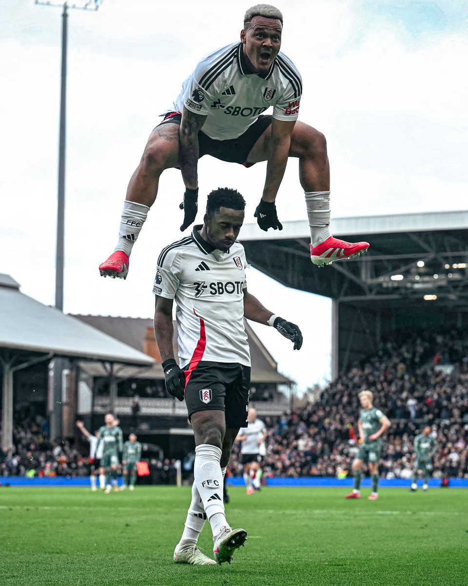 Fulham add another at home to Spurs, and what a strike from Ryan Sessegnon! 😮‍💨

Cue the celebrations...

#FULTOT