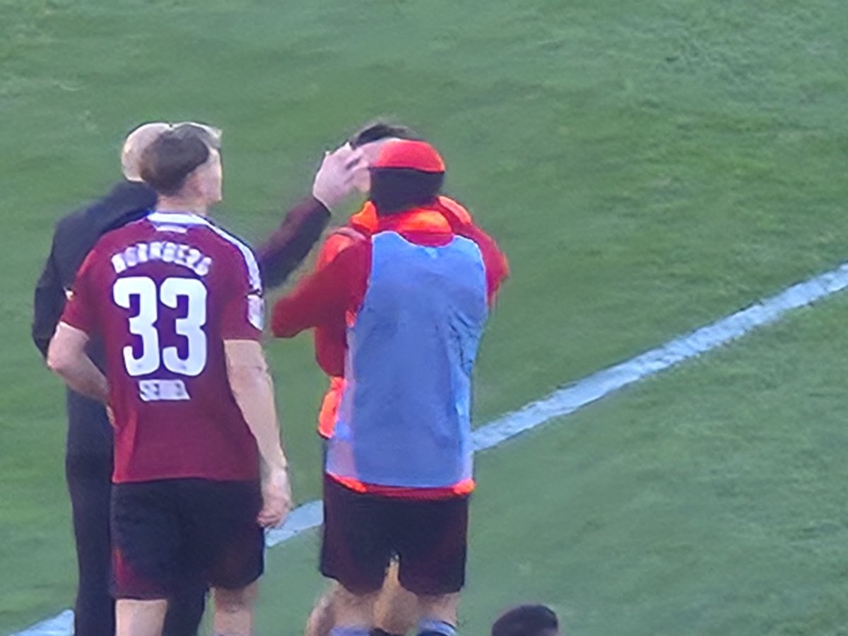 clubgefluester's tweet photo. Wer hat Angst vorm rot-schwarzen #Maskenmann ?
Nur die grünen Jungs aus der #Westvorstadt
#FCN #Derbysieger #fcnsgf https://t.co/aYHYBQidxg