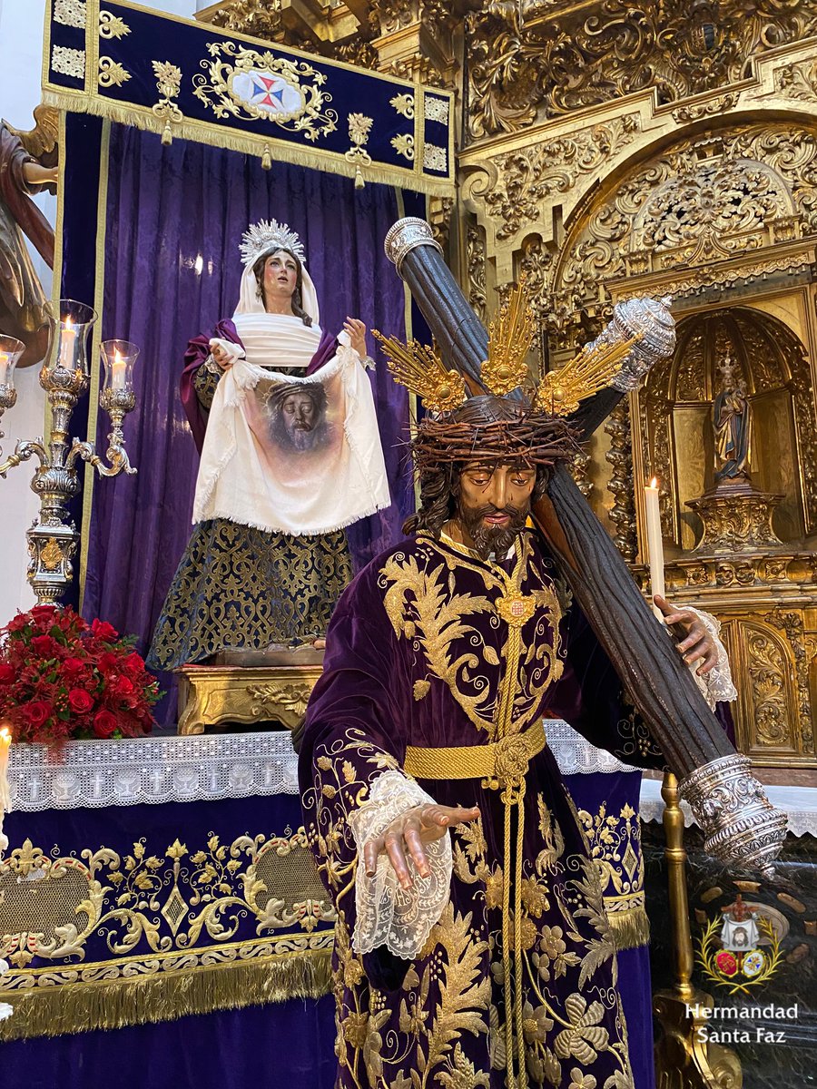 #ActualidadSF |
📸 Esta mañana, durante la celebración de la Fiesta de Regla, se presentó y bendijo el nuevo paño para la Santa Mujer Verónica.