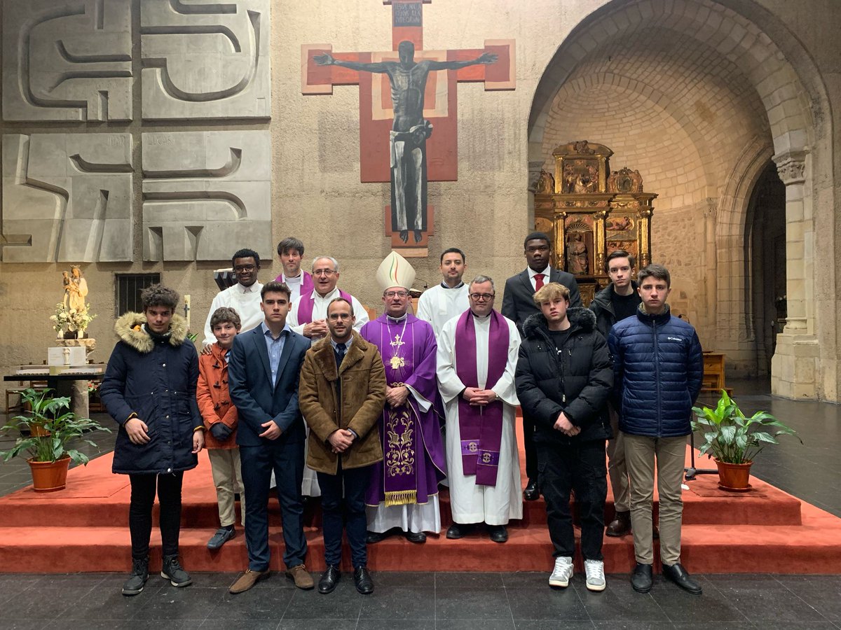 El Obispo preside la Eucaristía del Día del Seminario en El Salvador