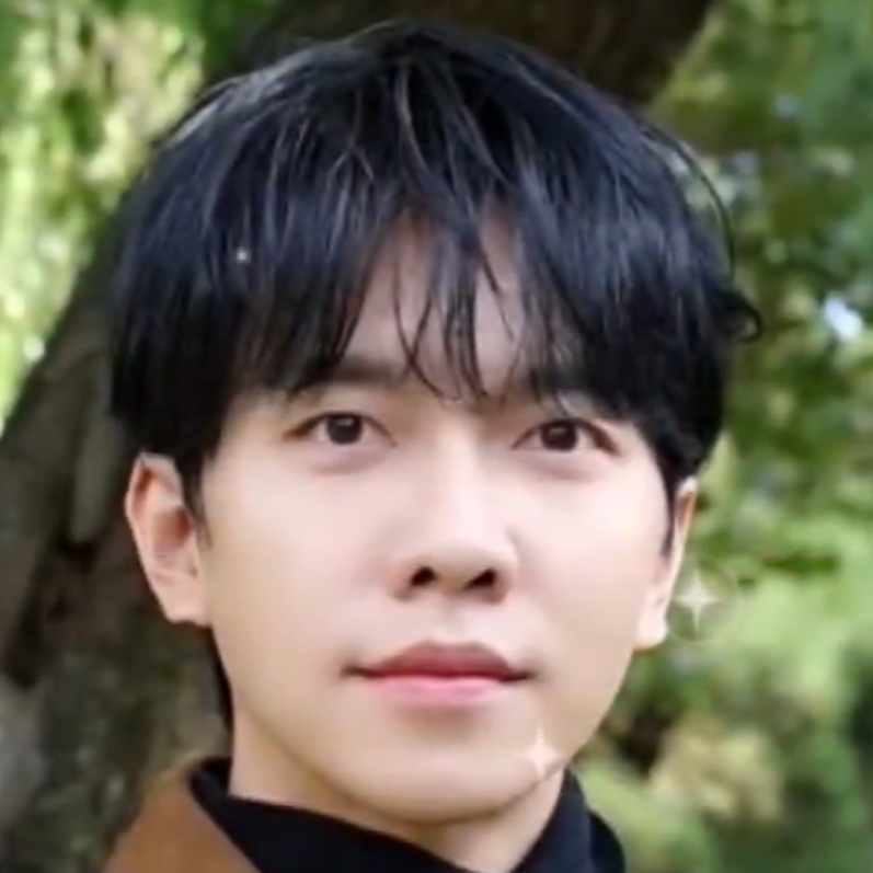 To the best boy ever, thank you for living a good life..

 if not, during those controversial day, we got worser news than that of your lovelife..Fighting for it was the only scandal they can throw at you..

#LeeSeungGi