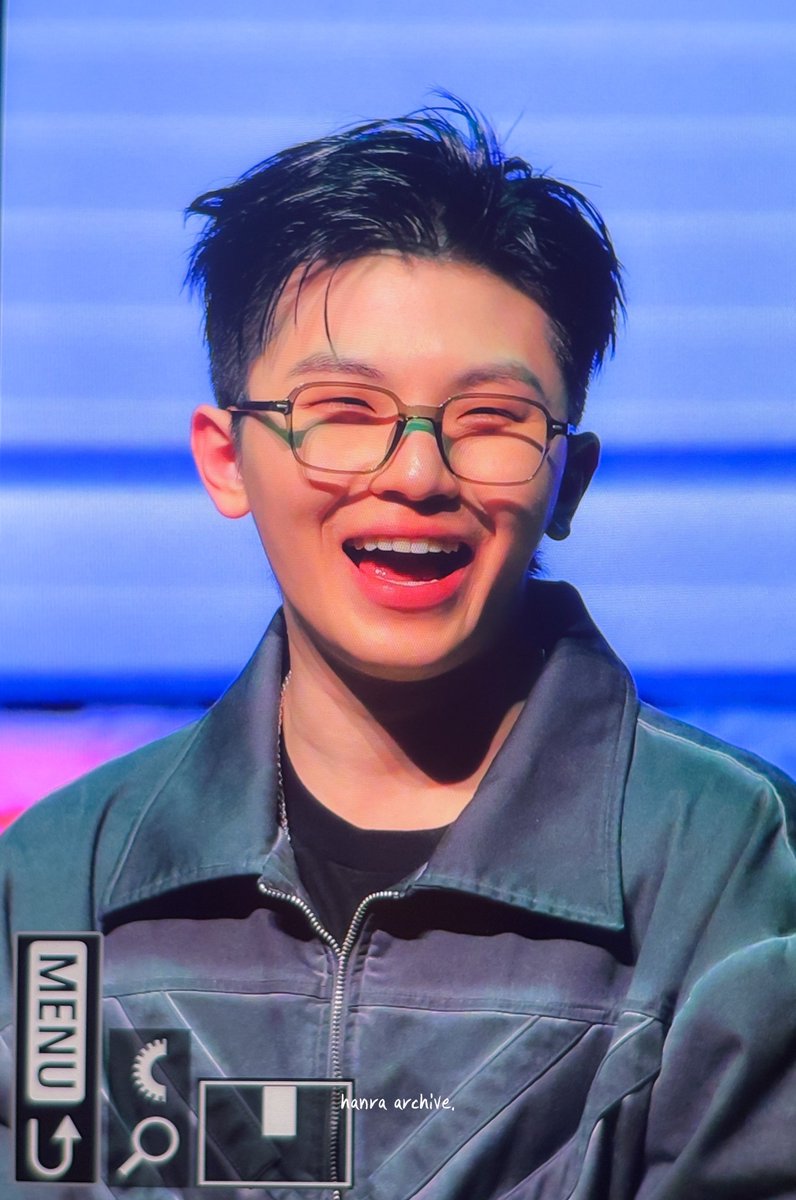 hanra_archive's tweet photo. 250316 호시 우지 팬파티 THE 96ers SHOW

꺄르르 디후니><🩵

#우지 #WOOZI #ウジ #세븐틴 #Seventeen https://t.co/OjDmulXHwu
