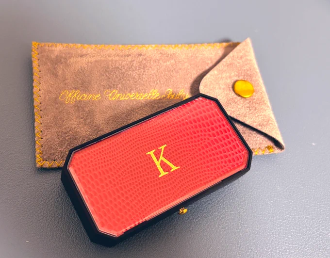 シンちゃんに頂いたリップバームめちゃくちゃお洒落で可愛い…!
