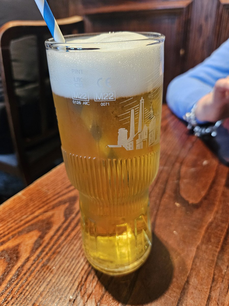gemilouisexo's tweet image. I&apos;m having a moan 🤣 TBI service is shocking today. 2 members of staff to serve the whole of downstairs, took 15 mins to get serve. Coffee machine only serving black coffee and iv had to have my budweiser out of a carling cup, fuming 🤣🥴🫠 #wetherspoons