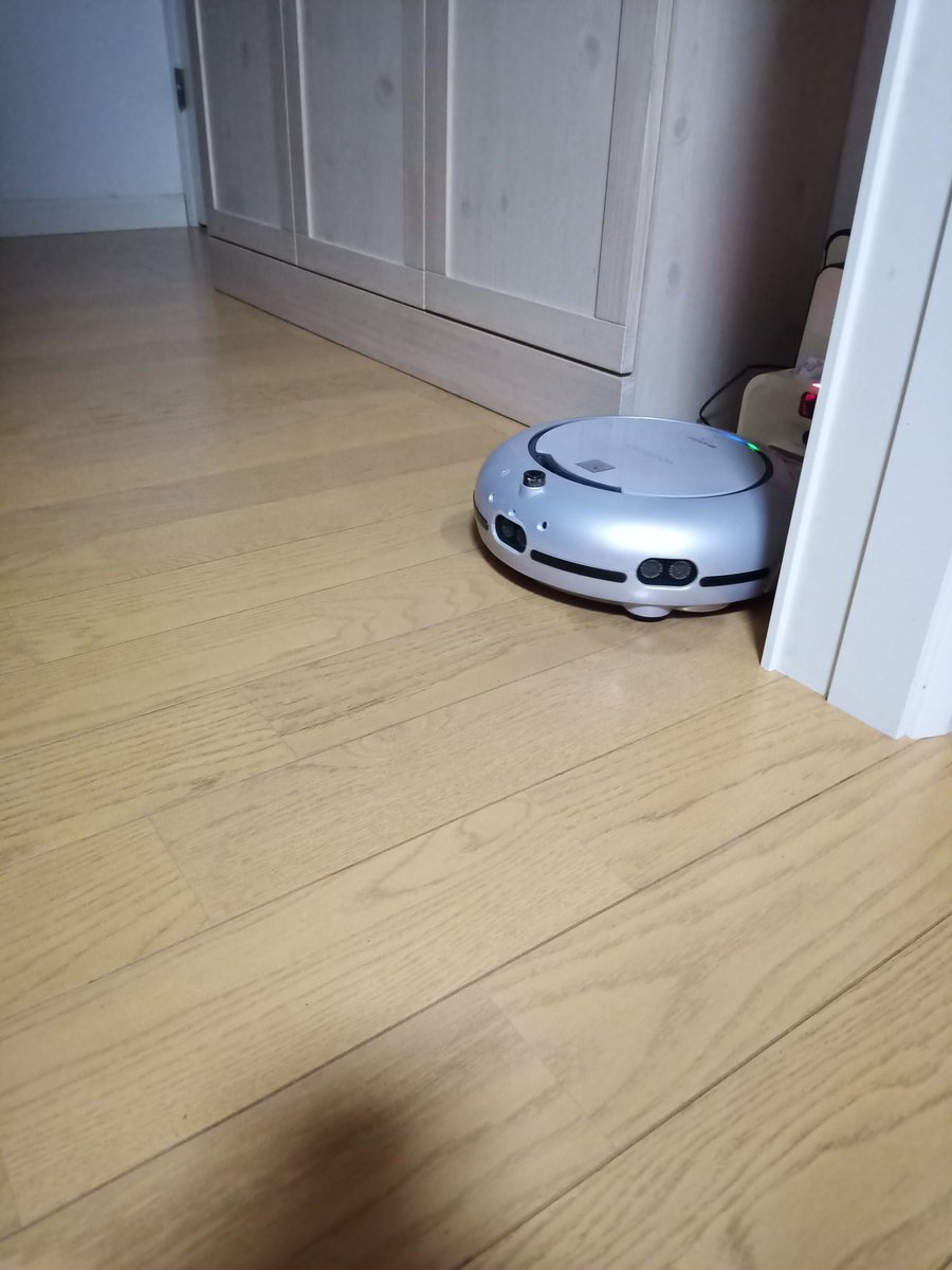 寝るぞよ
おまいも早く休むんだぞ
#ココロボ
#COCOROBO