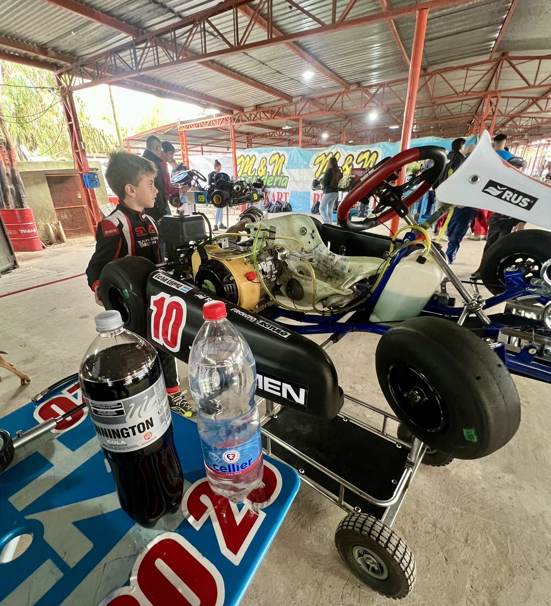 LopezCocho's tweet photo. #karting #Kartodromo @MunicipioZarate “Kart Plus” listos para comenzar el domingo 🙏 León López
Todos a disfrutar el #deporte 🏁🏎️
Equipo @CunningtonAR refrescándonos en los boxes 🇦🇷🚗 https://t.co/tcTGfgHlzw
