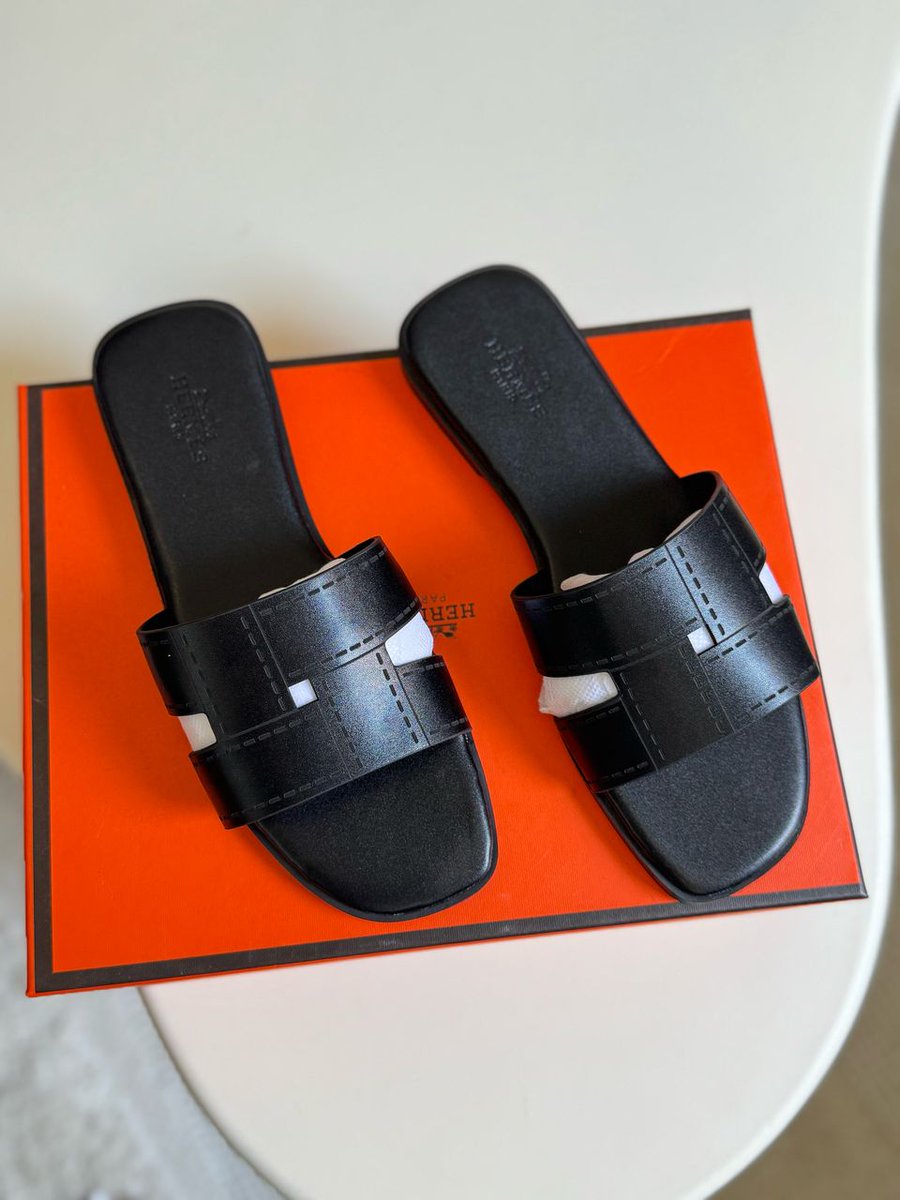 X_gee9's tweet image. Top Top quality  shoes for ladies

Size 37 ,38  39 ,40 , 41 &amp;amp; 42

Tel : 0769996448

Loc: kariakoo karibu na bank ya NMB bank

Price 35,000 ⏫⏫⏫