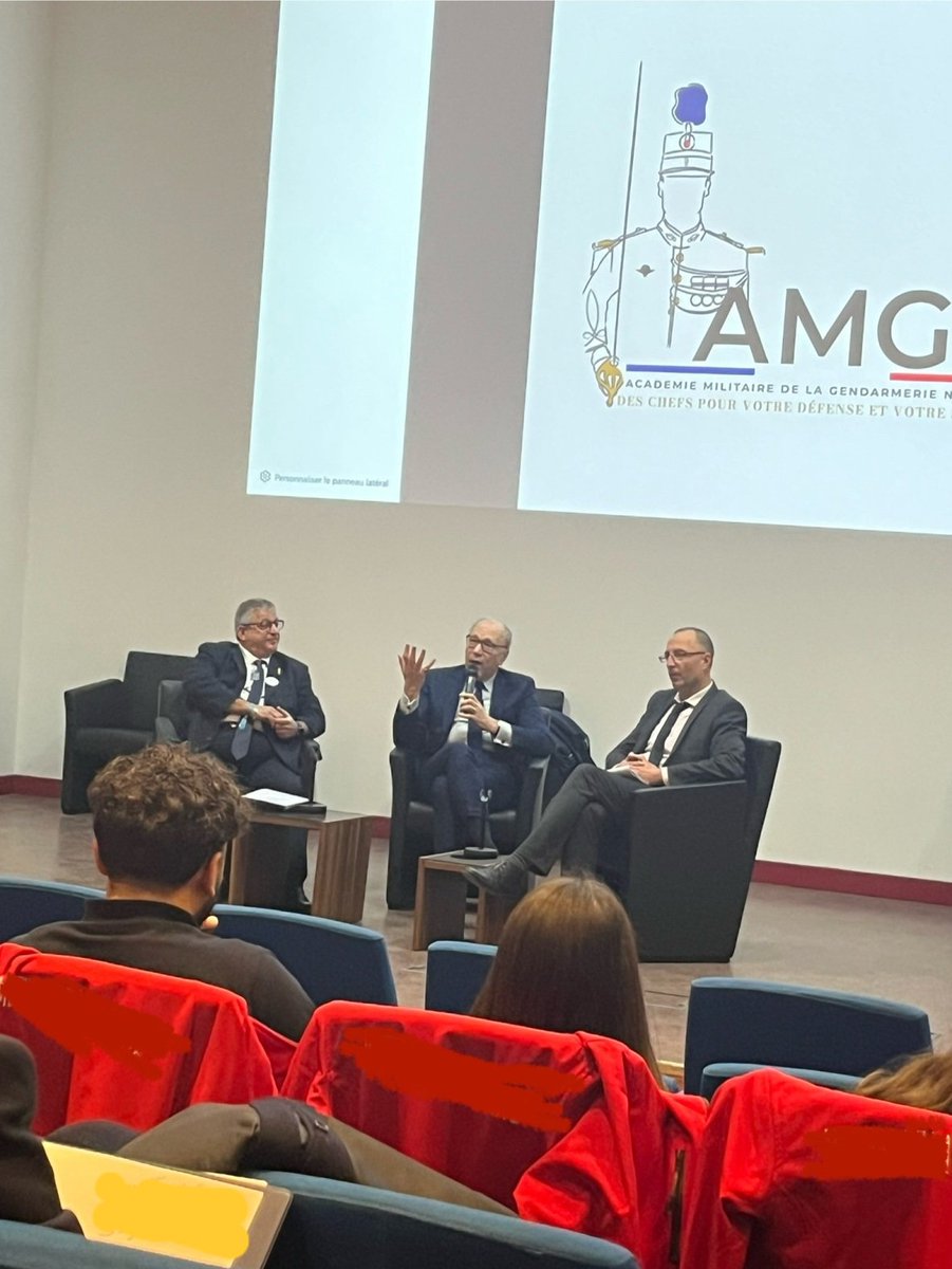 Collège Les Capucins tweet media