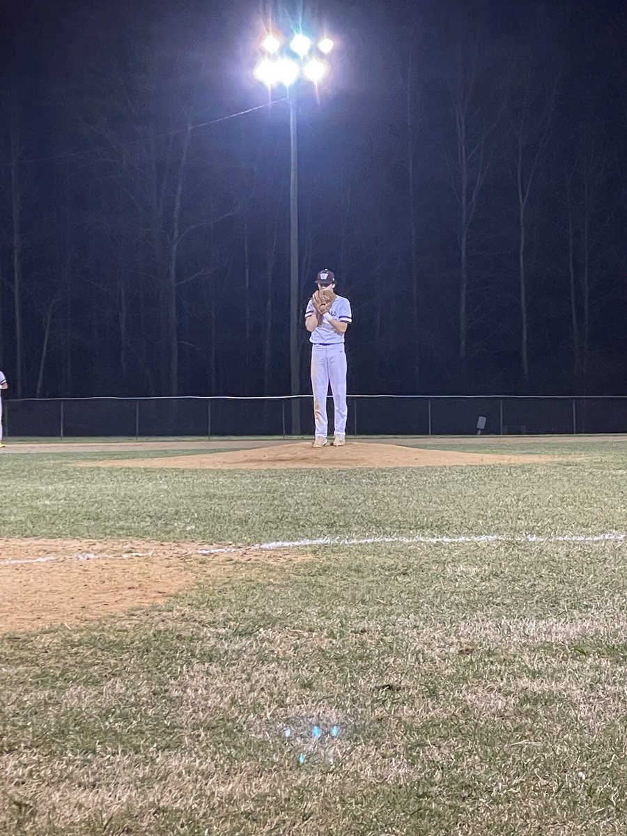 Damian Sanchez tweet media