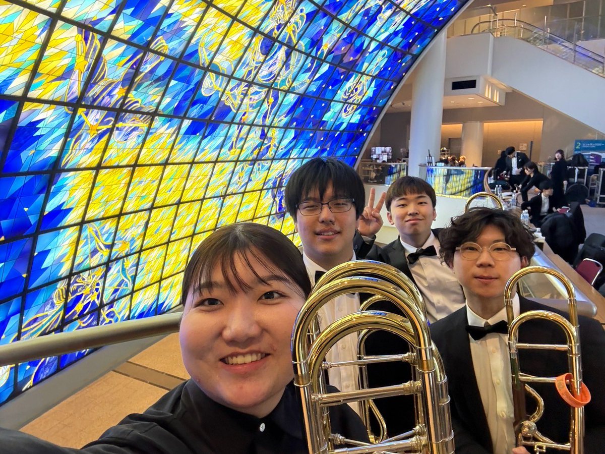 いつもパンフレットしか買わないのですが、珍しくグッズ買いました…楽器に付けてました。

あと、今回のトロンボーンセクション最高です。
#anime_eupho #ユーフォ10周年