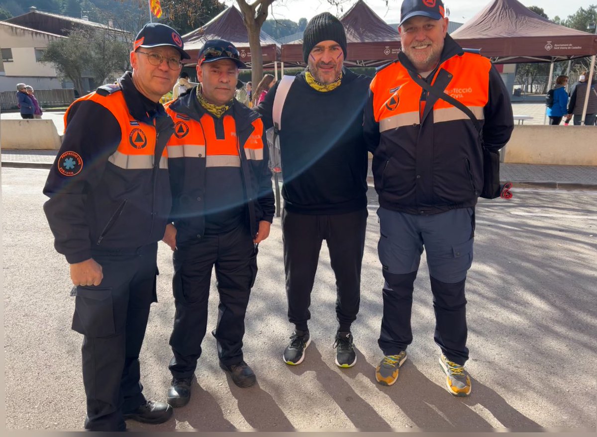 Aquest mati, dispositiu amb motiu de la Marxa se la dona. Festa molt participada i ben organitzada <a href="/policiasvc/">Policia SVCastellet</a> <a href="/SVCastellet/">SVCastellet</a>