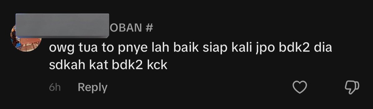 _friedciken's tweet photo. Baru tengok kat tiktok. Ada pakcik ni kat senawang suka cium budak budak pastu bagi RM1. Dalam video tu dia cium budak lelaki. Bagus owner tiktok terus pergi marah pakcik tu tapi the comments he got are SO DISAPPOINTING. 

Orang kita masih tak ada kesedaran https://t.co/8NuhFbdJJO