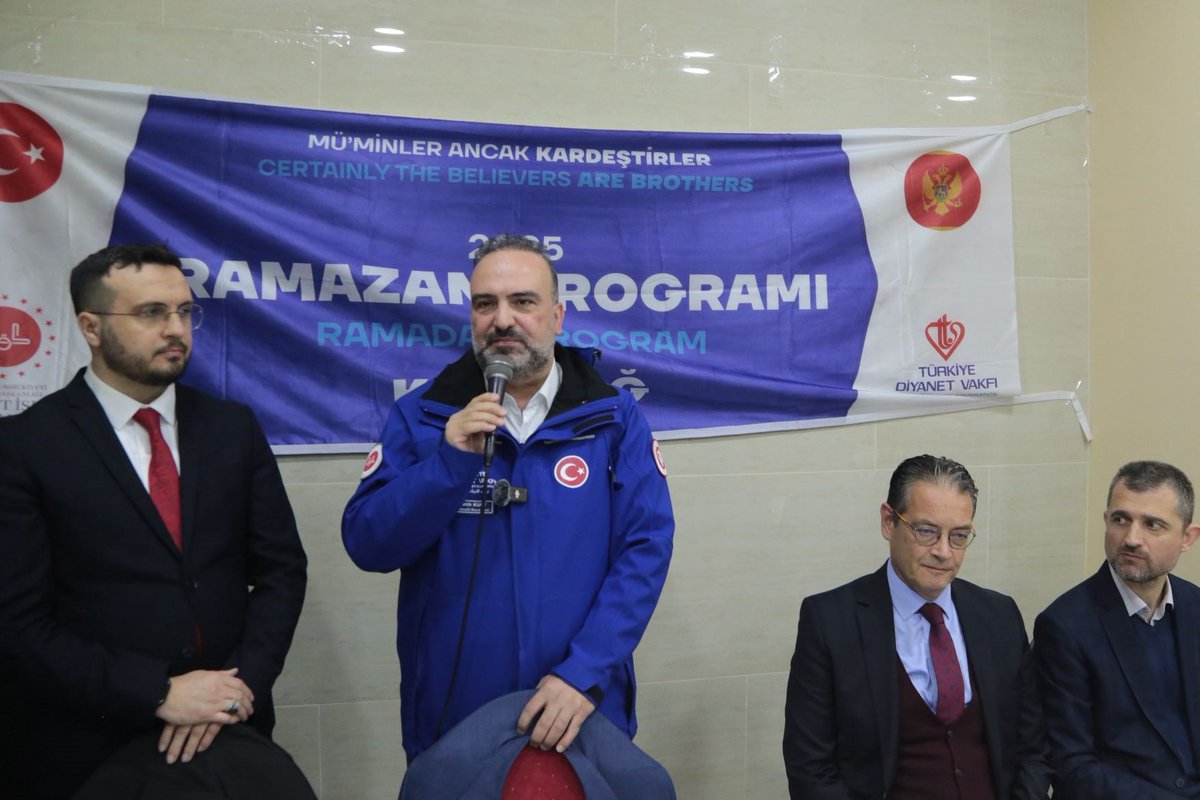 DiyanetVakfi's tweet photo. Ramazan programımız kapsamında bulunduğumuz Karadağ’da ülkemizin Podgoritsa Büyükelçisi Barış Kalkavan, Mütevelli Heyeti Üyemiz Doç. Dr. Fatih Kurt ve Podgoritsa Din Hizmetleri Müşaviri Dr. Bahattin Akbaş’ın katılımıyla, kardeşlerimizle İyilik Sofrasında bir araya geldik.

Kardeşlerini Unutma #BeklenenSensin