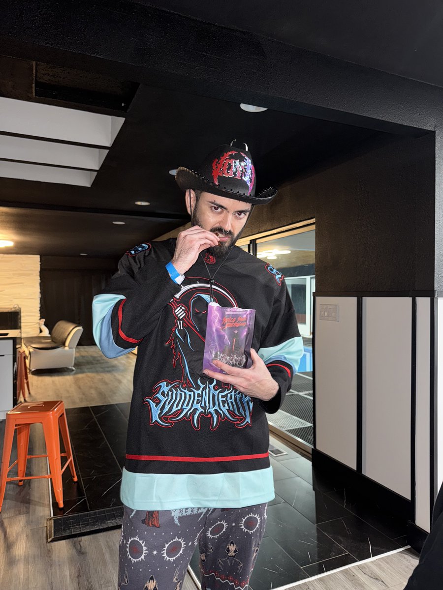 riddim4dummies's tweet photo. afters snacki 
@svddendeath https://t.co/O751iGxjwE