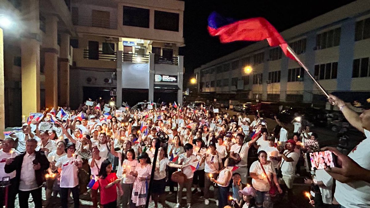 smninews's tweet photo. (2/2)

#BringPRRDHome 
#BringBackPRRD 
#Duterte https://t.co/dZIxsZzPZ7