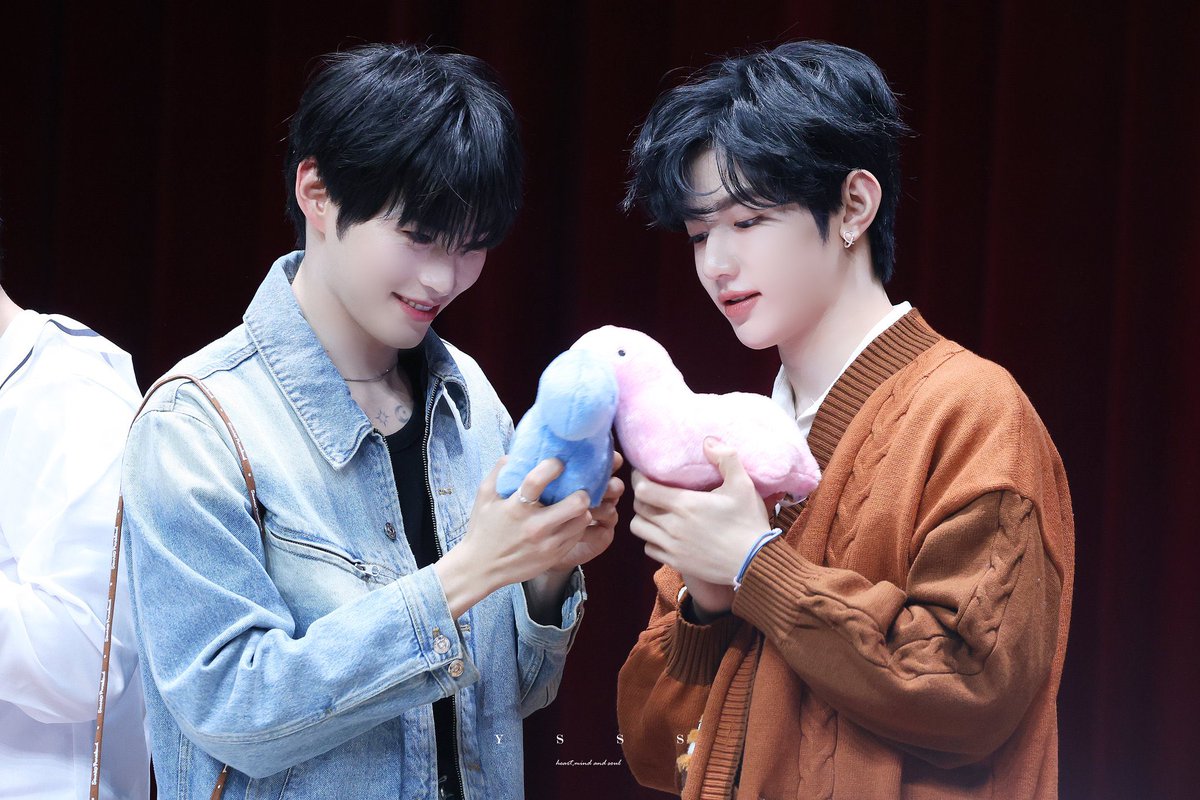 haobinsplanet's tweet photo. I JUST STARTED SOBBING 😭😭😭🩷🩵 https://t.co/xCLa87tTf0