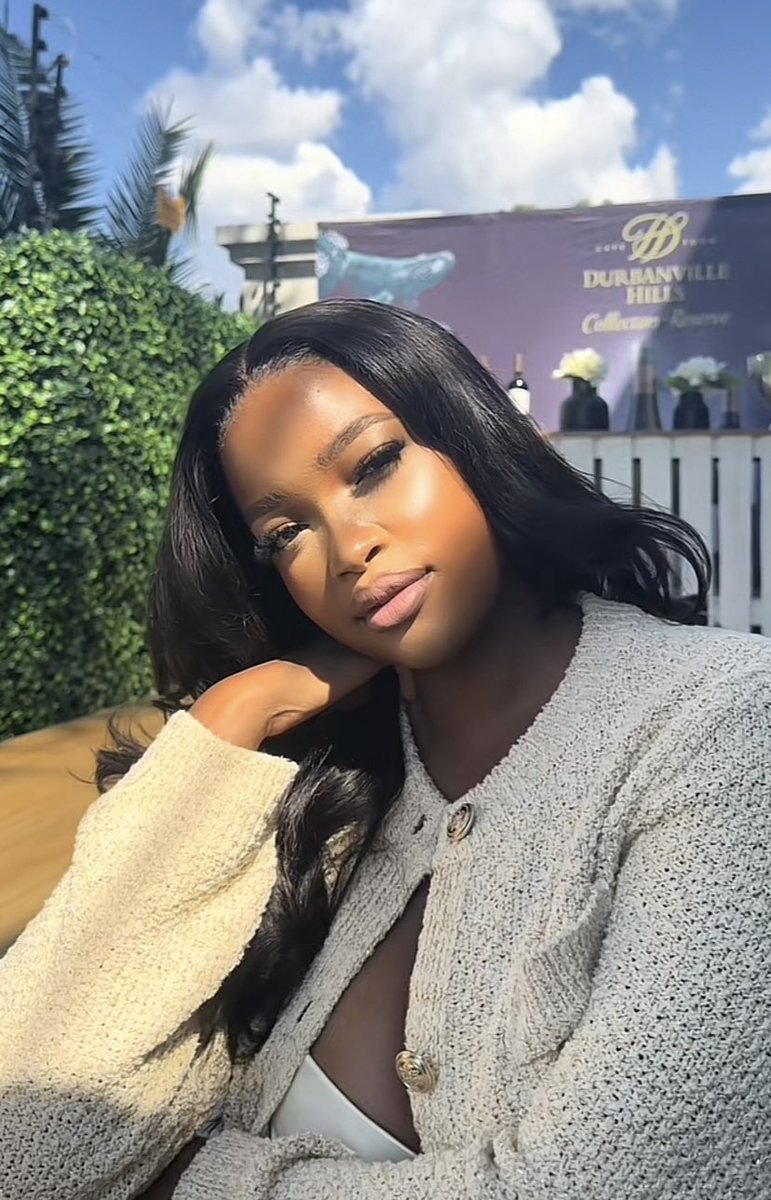 Confiey's tweet photo. This girl is smart… 🤞🏾👌🏾👑❤️🔥

All the best for tonight. 🙏🏾❤️

#NateSetwaba 
#BBMzansi https://t.co/w2Y7ay11lh
